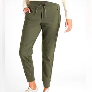 Athleta Headlands Hybrid Jogger• 6